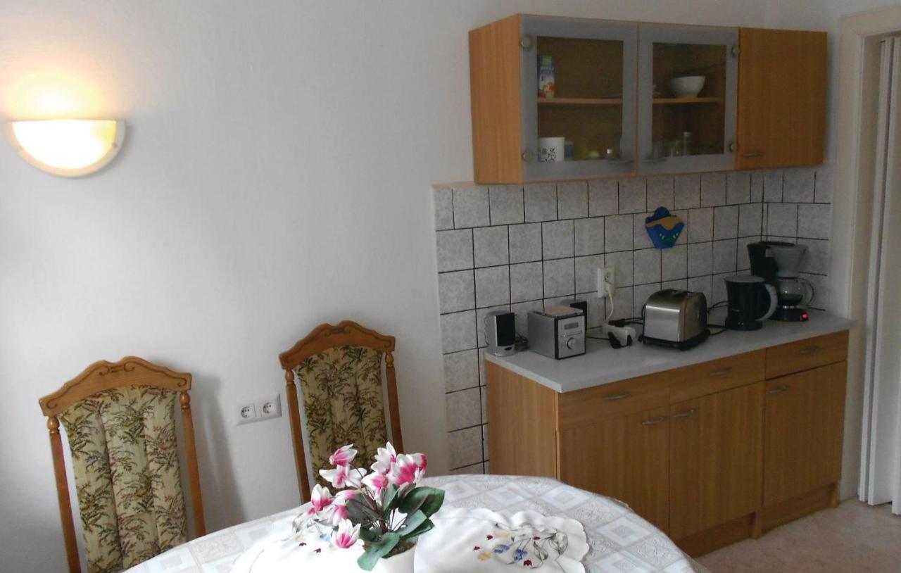 Lovely Apartment In Waren-Mueritz With Kitchen Exterior foto